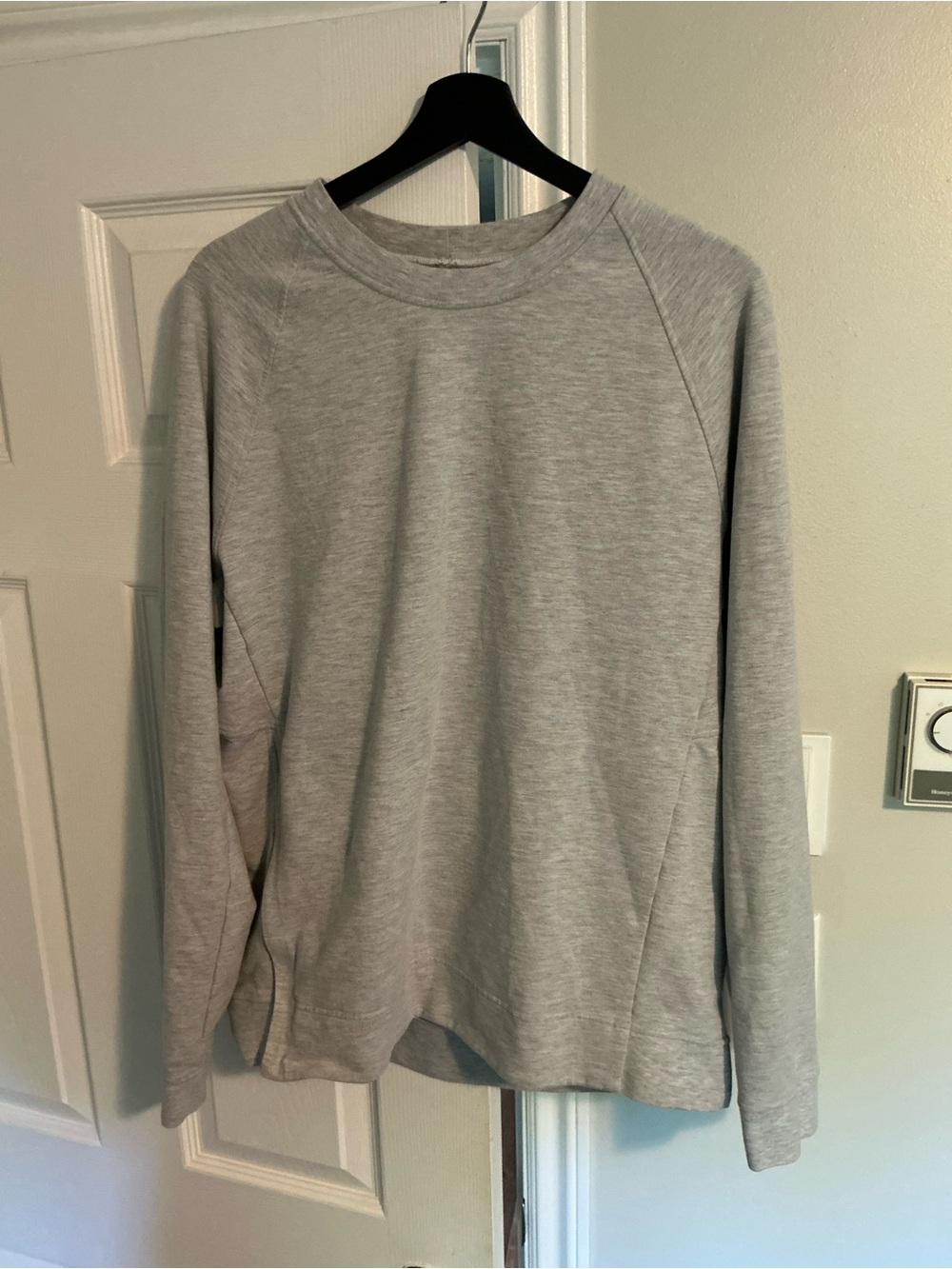 lululemon athletica Men's Crewneck Sweatshirt in Light Gray